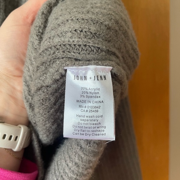 John and Jenn Eucalyptus Cardi - Picture 6 of 6